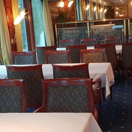 Baxter Hoare Hotel-ship Melody *
